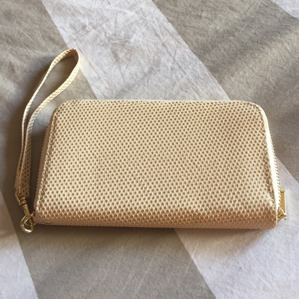 Wristlet
