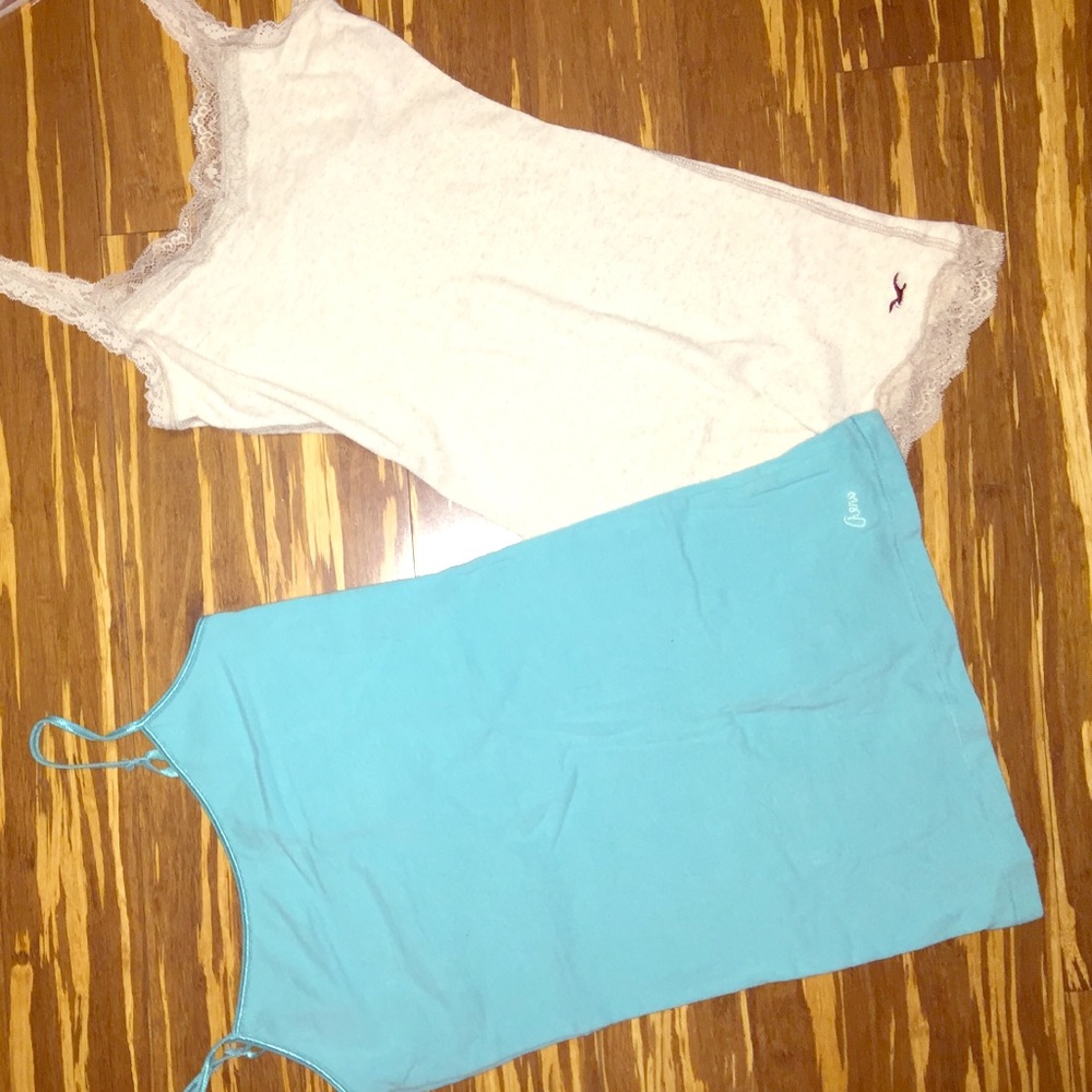 Two MEDIUM tank tops!