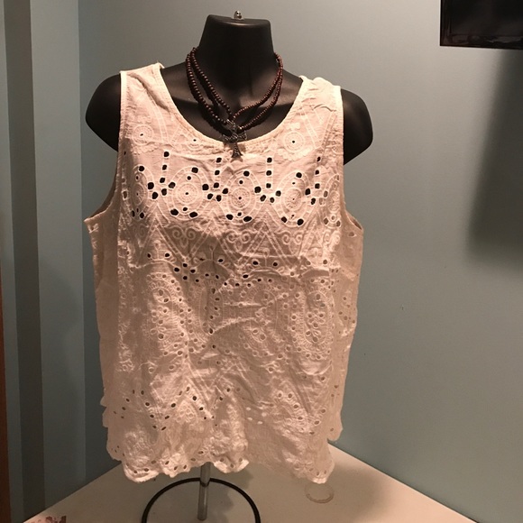 Monteau Tops - White eyelet summer top 100% cotton