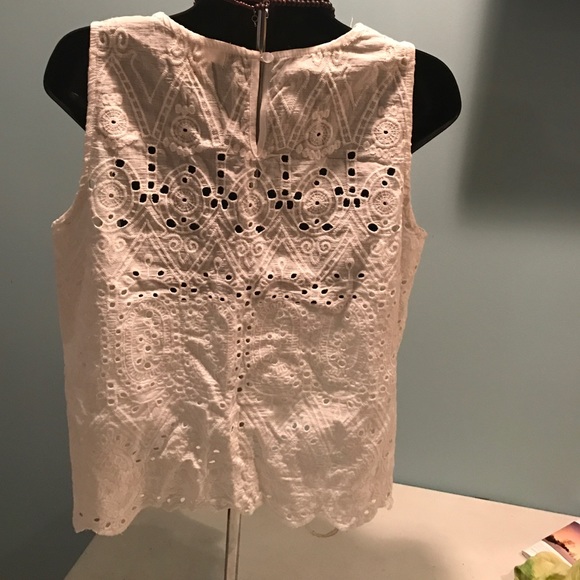 White eyelet summer top 100% cotton - Picture 2 of 3