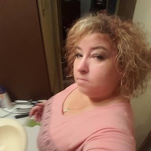 Meet your Posher, Leanne