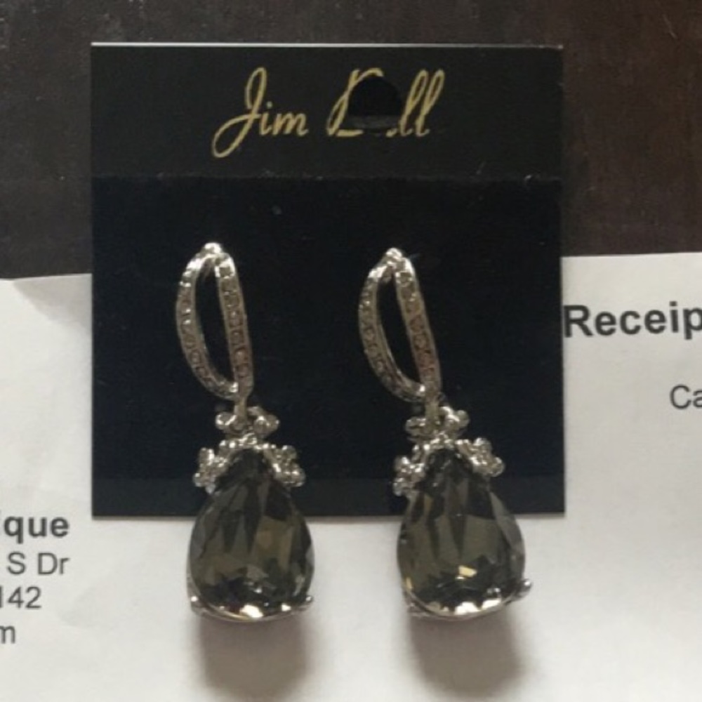 Dangle earrings