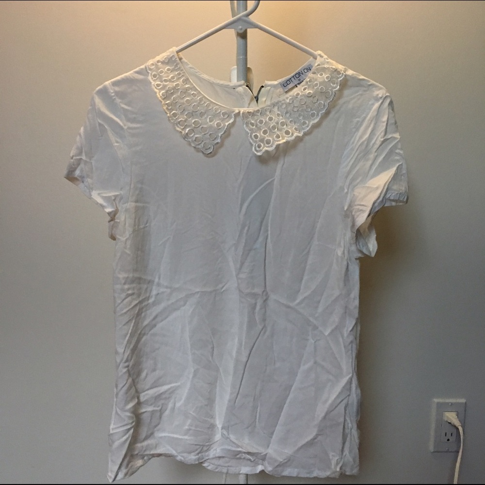 White lace collar blouse