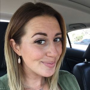 Meet your Posher, Alisa