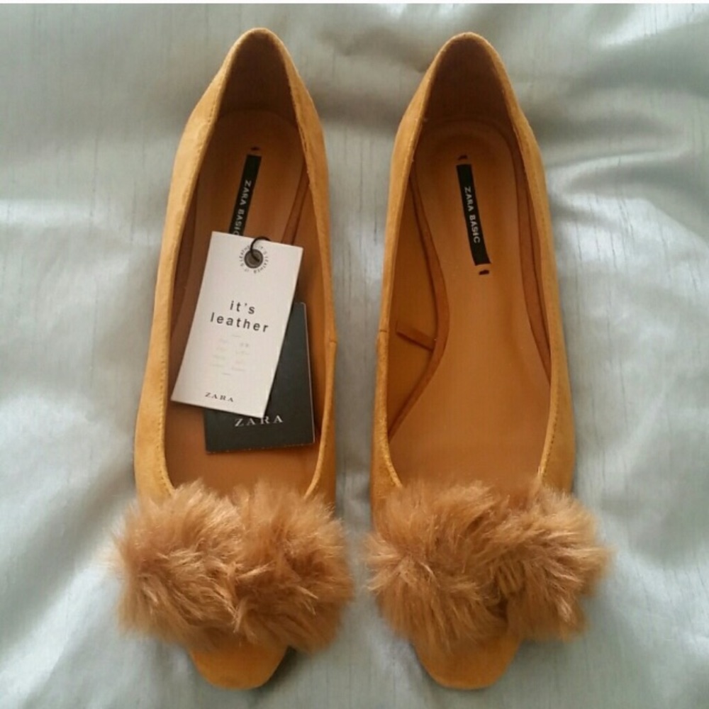 ZARA 100% LEATHER BALLET FLATS WITH POM POMS