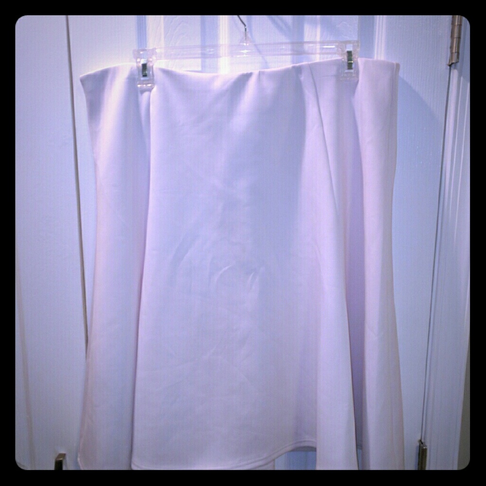 Plus white skirt semi-flare scuba fabric