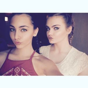 Meet your Posher, Avia