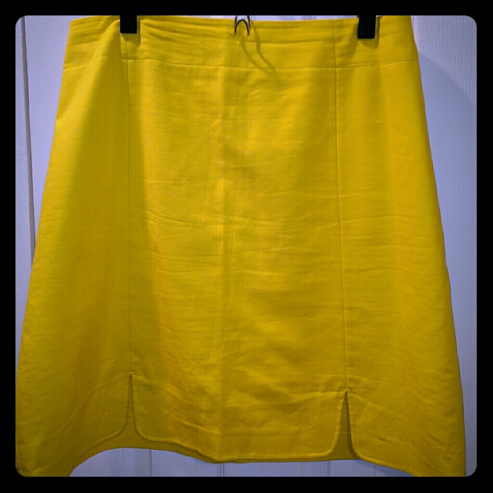 Plus yellow skirt with cute scalloped hem
