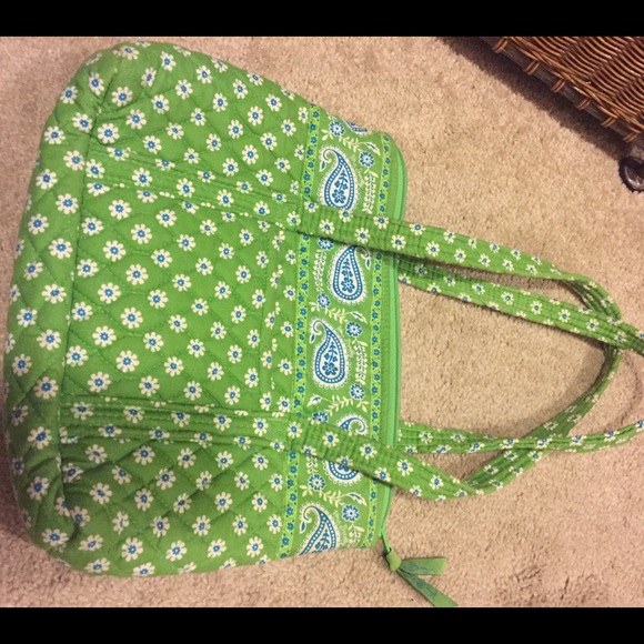 VB medium sized purse/tote. Gently used. No marks. - Picture 1 of 2