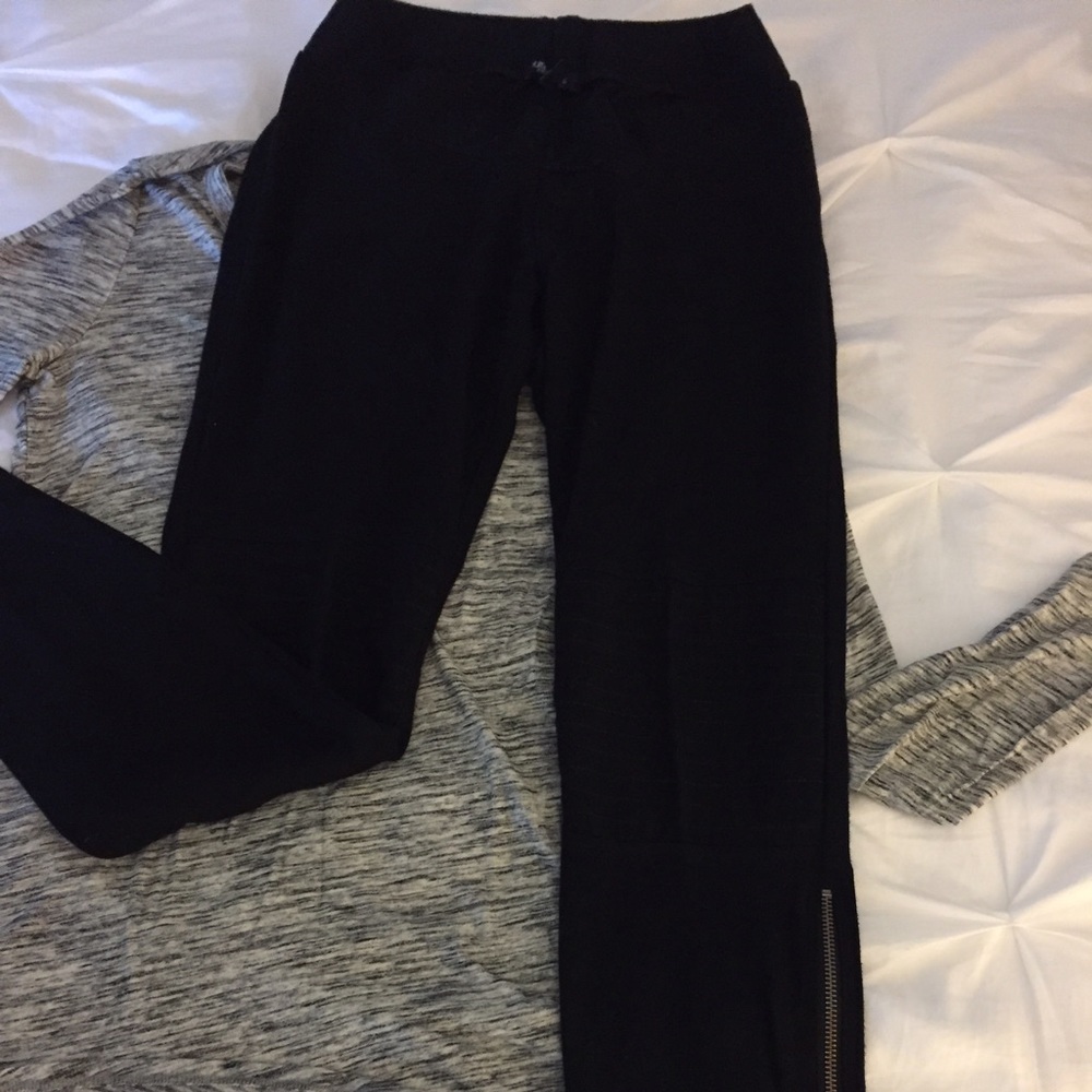 Maternity Outfit - Gap top,Pea in the Pod leggings