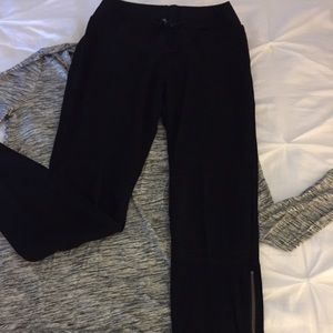 Maternity Outfit - Gap top,Pea in the Pod leggings