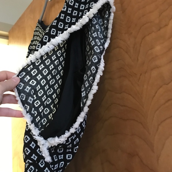 Black & White Romper😍 - Picture 2 of 3