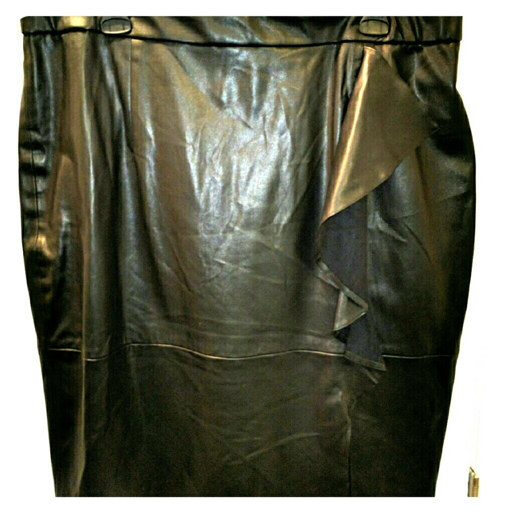 Plus leather-look pencil skirt with ruffle detail