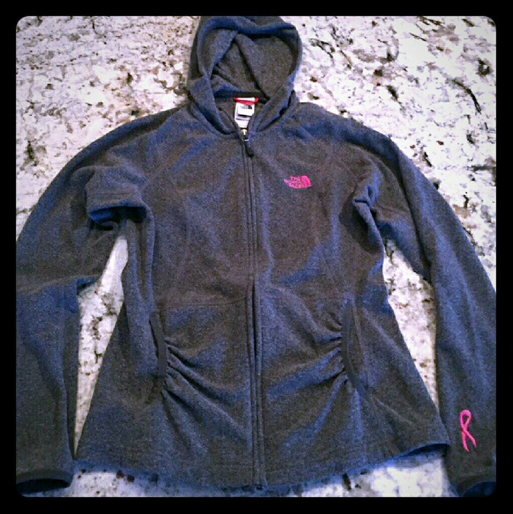 XS/Small North face hoodie!