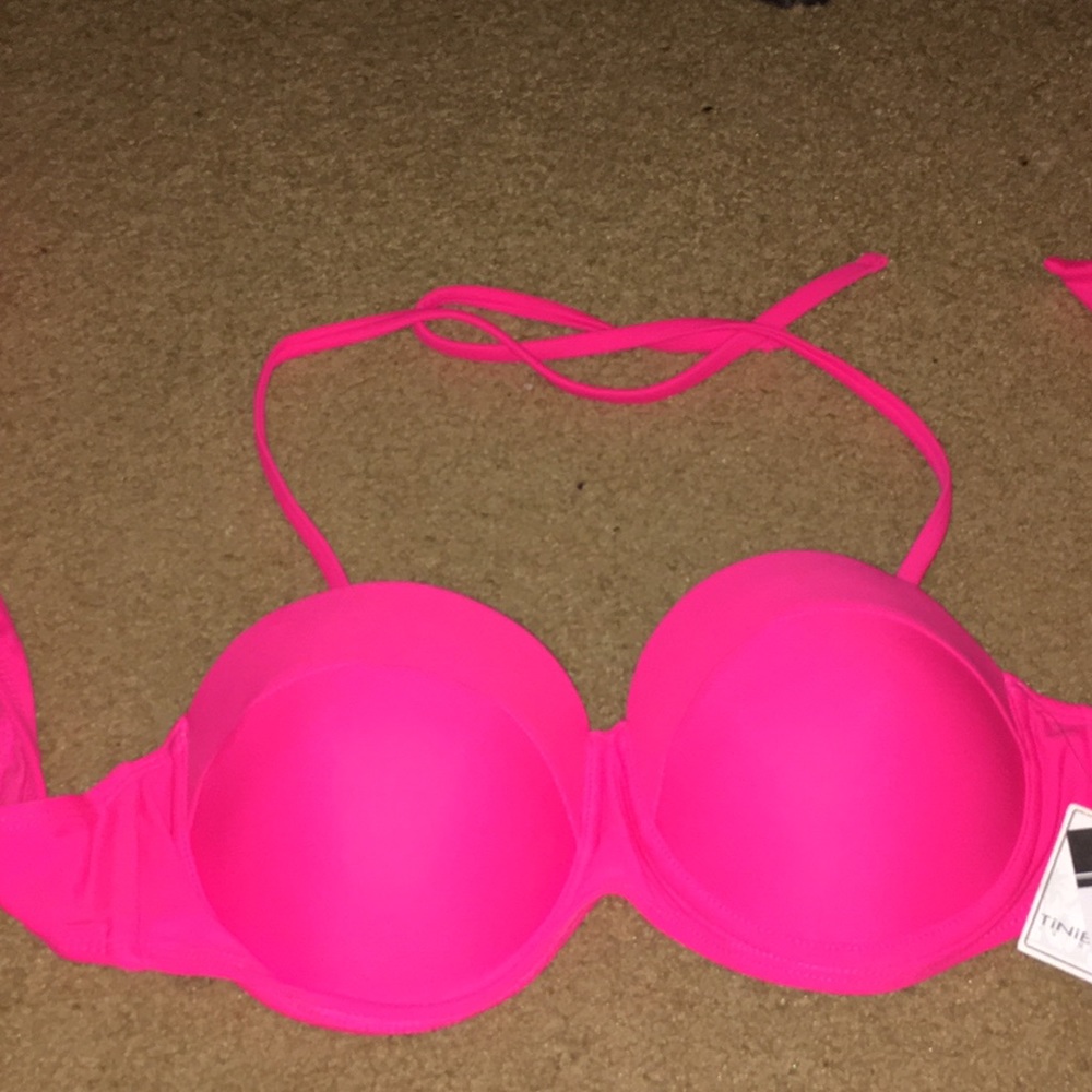 Brand new w/tags Rue 21 pink bikini top