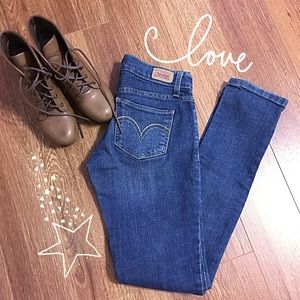 LEVIS too super low 524 skinny jeans