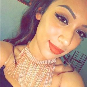 Meet your Posher, Rebecca