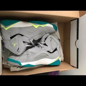 Jordan girls youth size 6