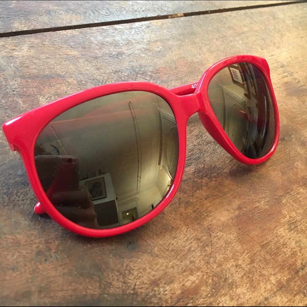 Sold RARE UNWORN vintage French Vuarnet Sunglasses - Picture 1 of 3