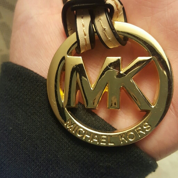 Micheal Kors tot - Picture 3 of 4