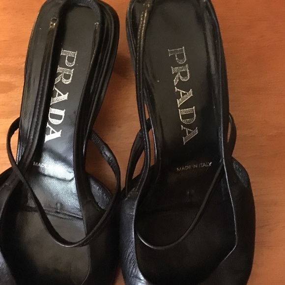 Prada heels - Picture 3 of 4