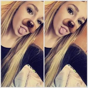 Meet your Posher, Alayna