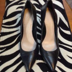 Vince Camuto black heels