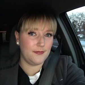 Meet your Posher, Becky