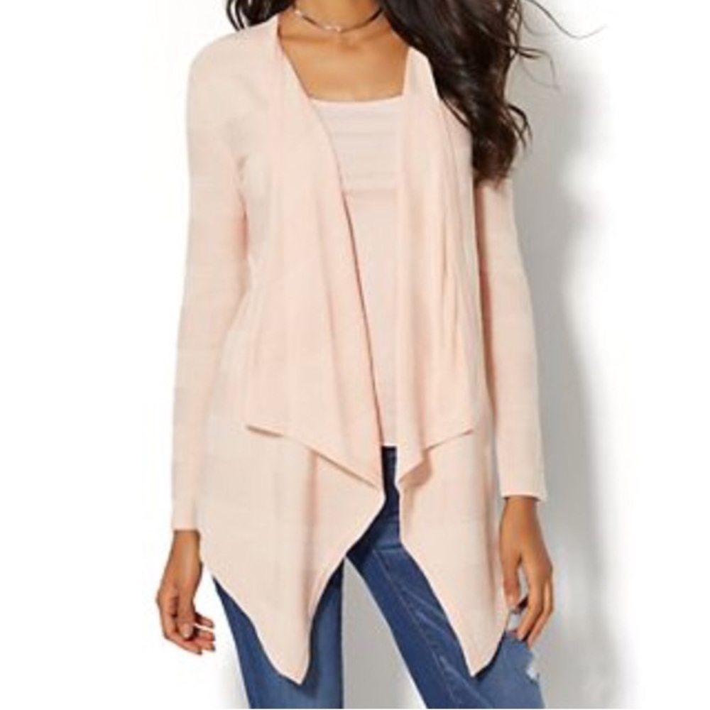 Versatile fly-away cardigan