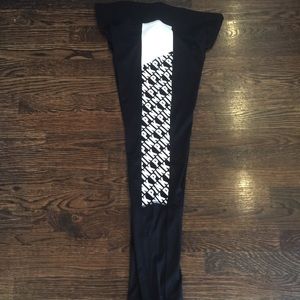 *sale* VS PINK Ultimate Leggings M NWT