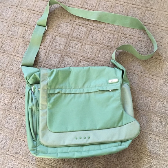 tumi t tech messenger bag