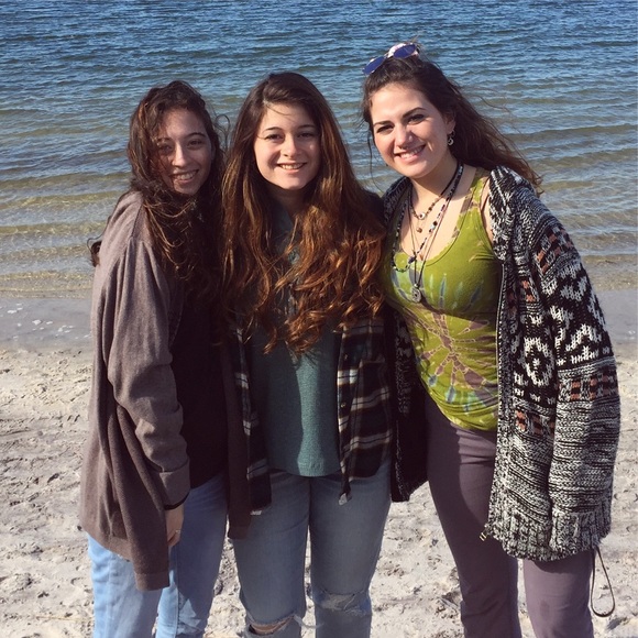 Meet your Posher, Kaitlyn - Picture 2 of 3