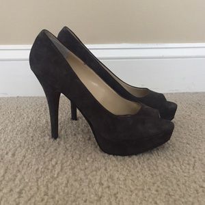 Enzo Angliolini dark gray suede heels - new!