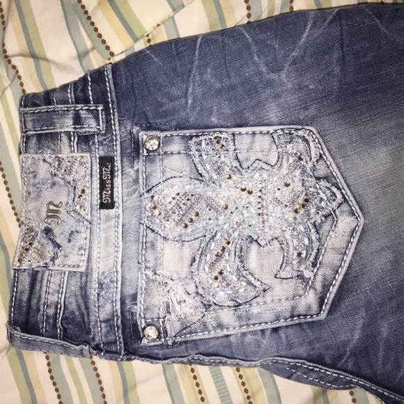 Additional photos of Miss Me jeans from the Buckle - Picture 3 of 4