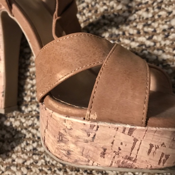 Madden Girl platform sandal heels - Picture 2 of 3