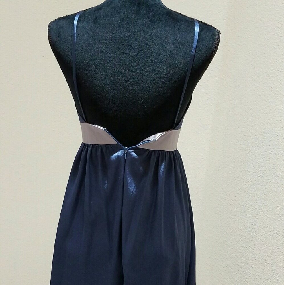 Spaghetti strap dress - Picture 3 of 4