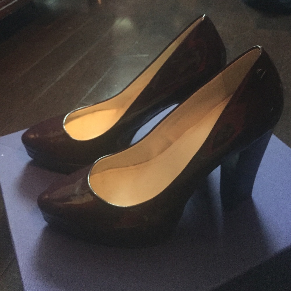 Calvin Klein size 7 heel
