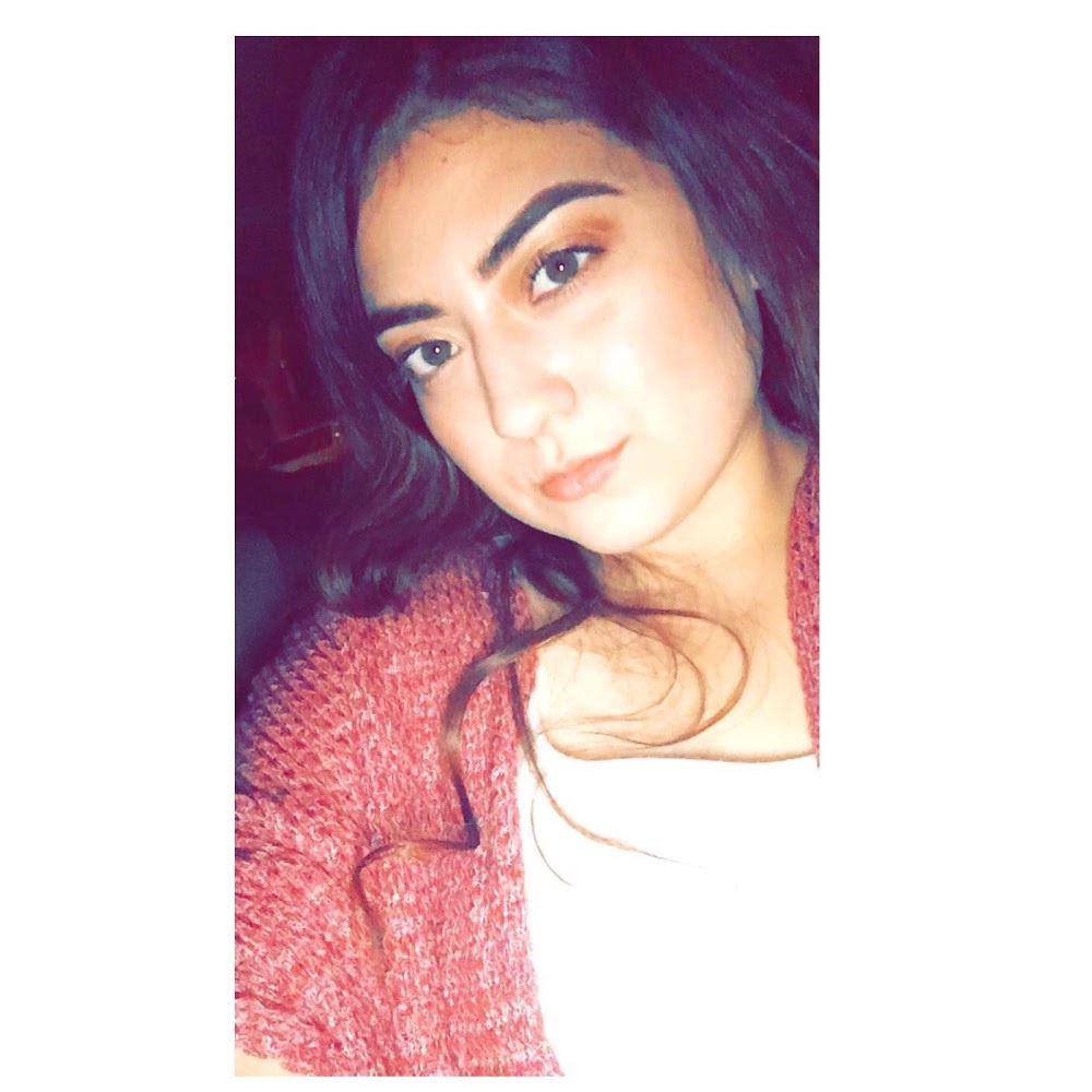 Meet your Posher, Mireya