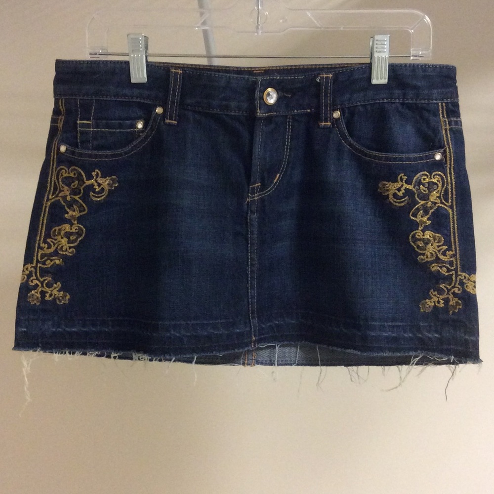 Express quality denim skirt