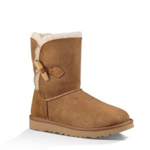 NWT - UGG Keely