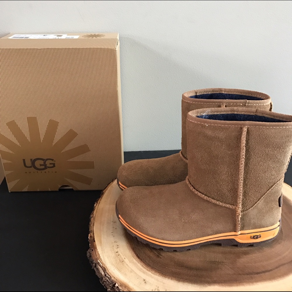 NIB Lyndon Uggs