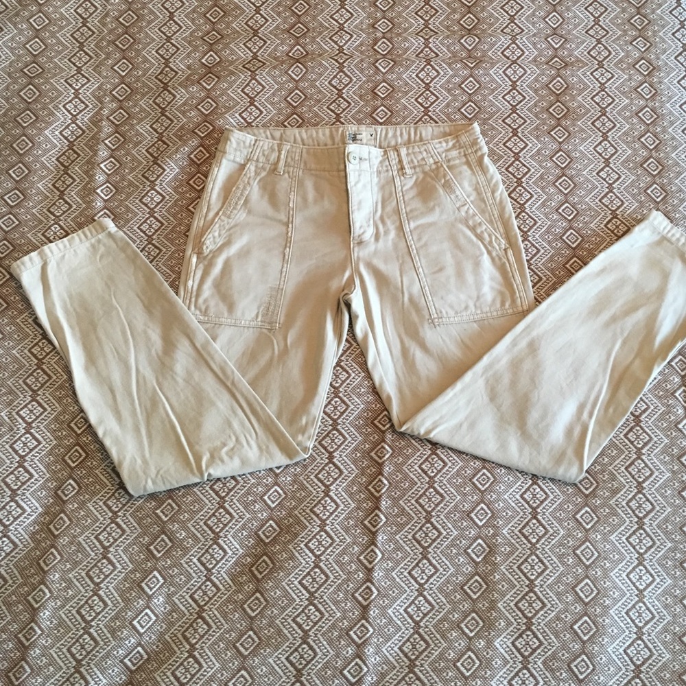 American Eagle Khaki Capris