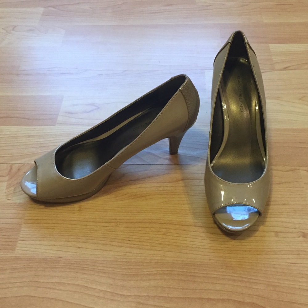 Bandolino Tan Peeptoe Pumps, 7.5