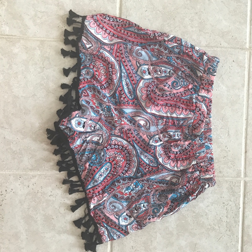 Shorts - Picture 2 of 4