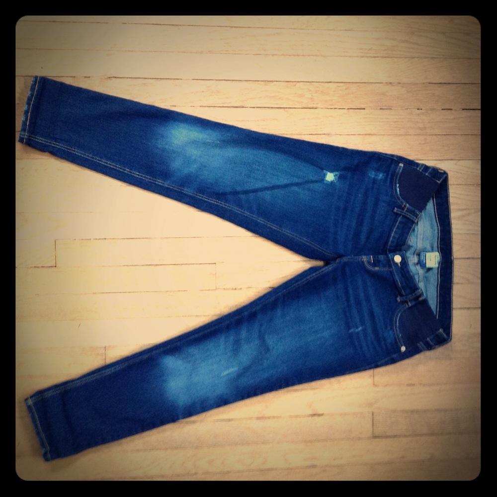 Old Navy boyfriend side-panel maternity jeans