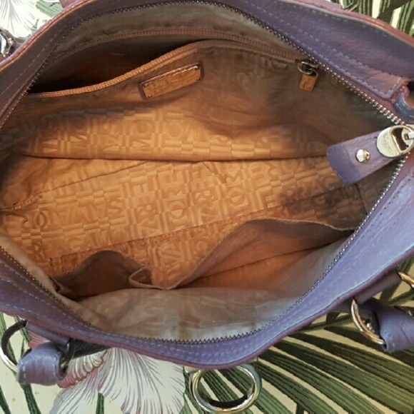 Purple lavendar salvatore ferragamo handbag purse - Picture 3 of 4
