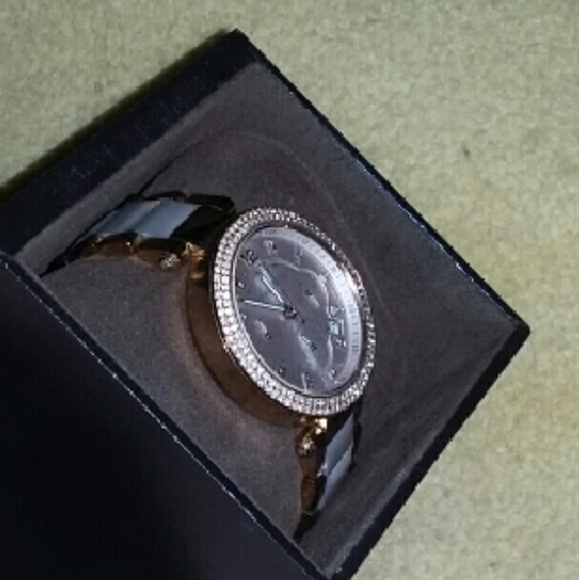 Michael Kors Rose Gold watch - Picture 3 of 4