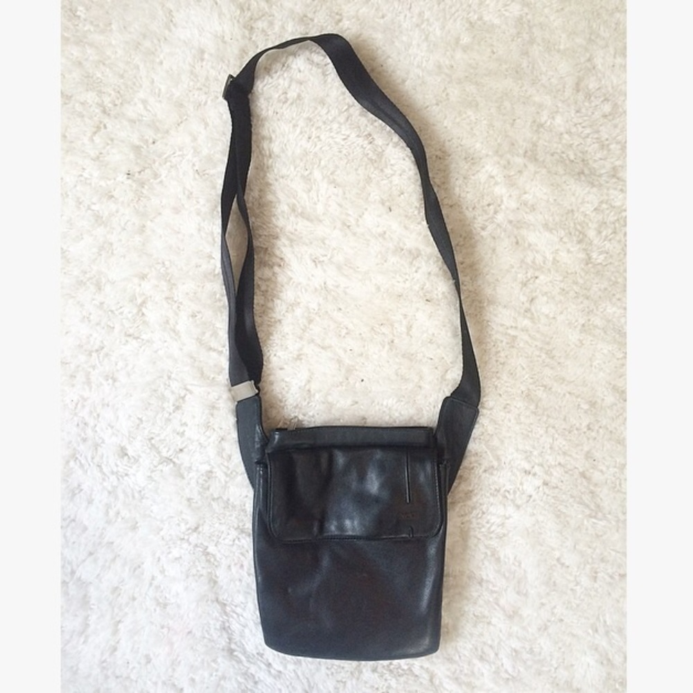 Leather TUMI Travel Bag