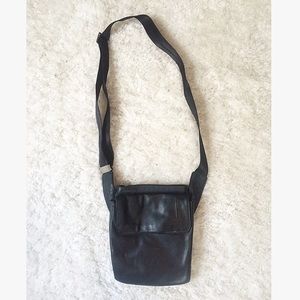 Leather TUMI Travel Bag