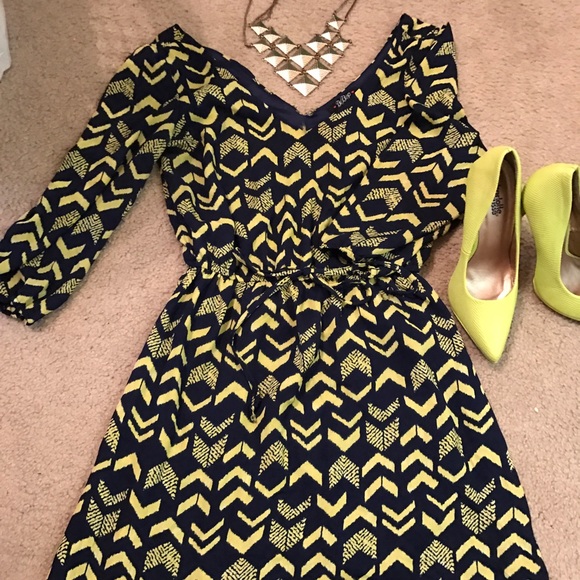 Navy and neon yellow Aztec dress - Picture 1 of 4
